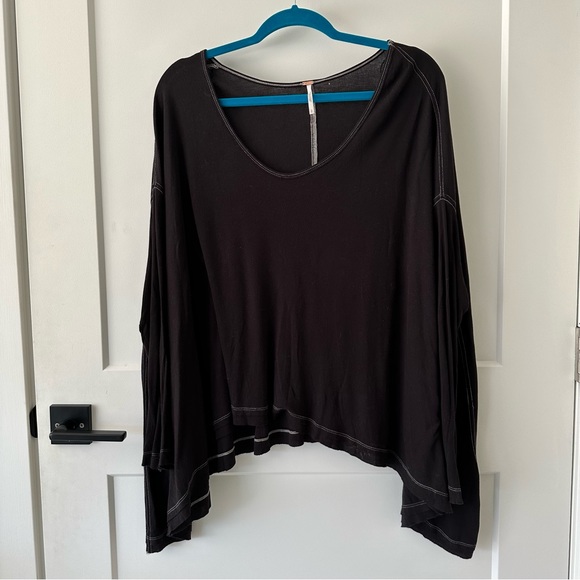 Free People Black Scoop Neck Pullover Flowy Long Sleeve Top Size S - Picture 1 of 5